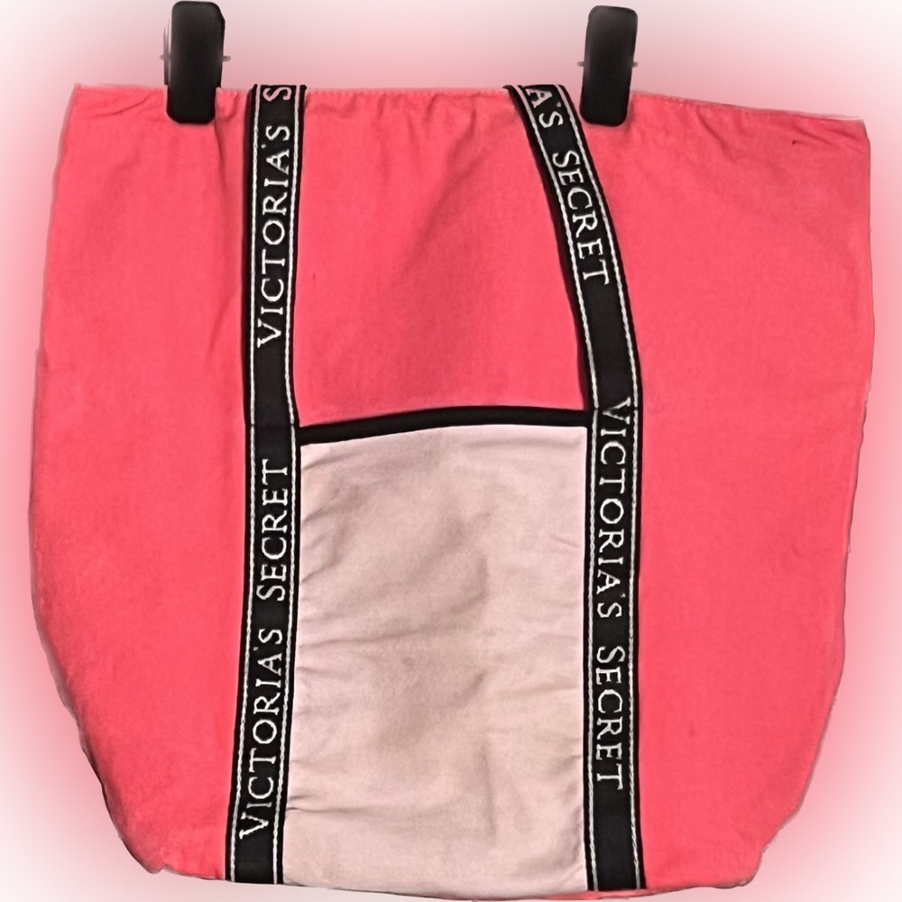 Victoria’s Secret insulated lunch bag